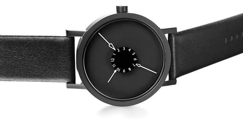 Illustration for article titled An Unusual Watch Whose Hands Point Inwards
